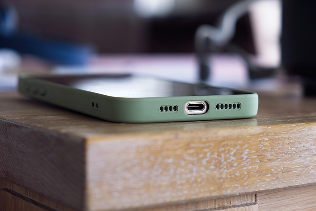 Mobile App Ansicht der Smart Home Plattform auf einem Smartphone
